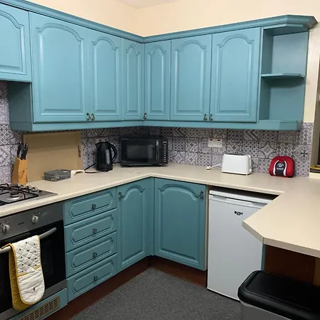 18 Main Street Сент-Бис